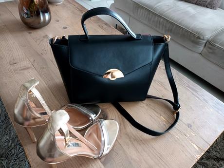 Kabelka reserved, reserved