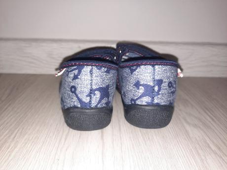 Papučky ren but (vd 14 cm), ren but,23