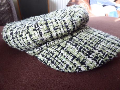 Baretka so šiltom, l