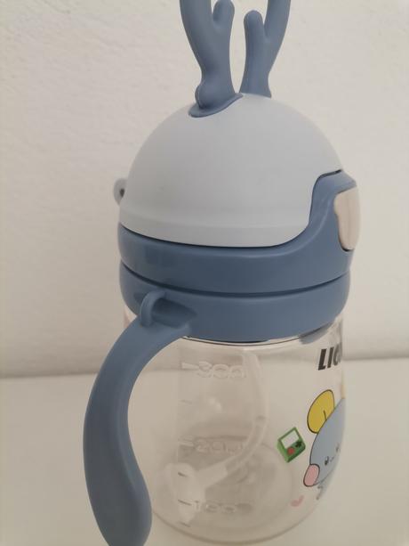 Fľaška so slamkou a závažim, 