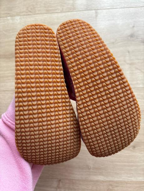 Papučky beda, beda,27