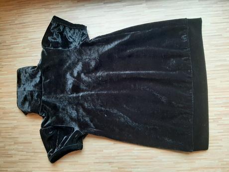 Zamatove saty na styl wednesday, palomino,104