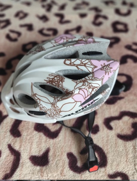 Dámska cyklisticka prilba alpina, vel. 52-56, m