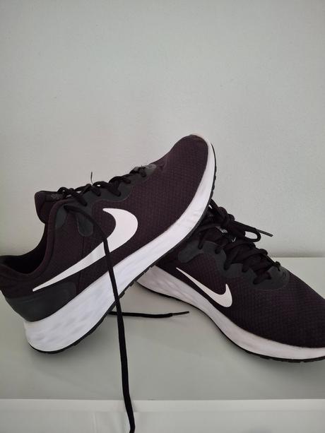 Vzdušné odľahčené tenisky nike vyborny stav, nike,42