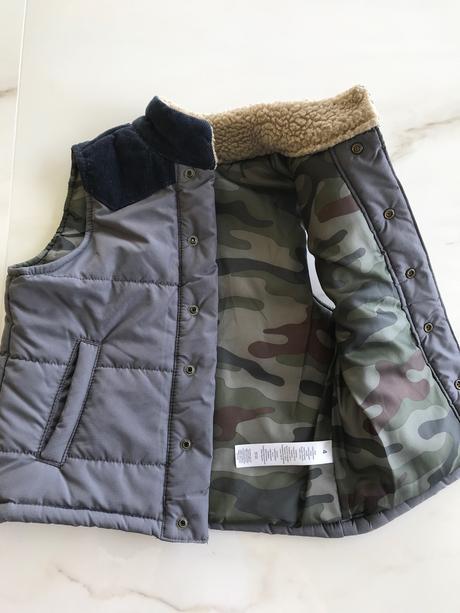 Chlapčenská vesta, carter's,104