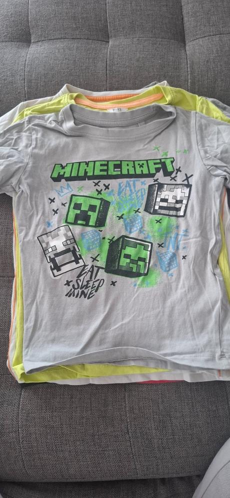 14x tricko, reserved,122