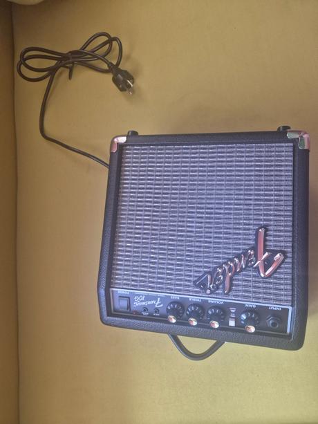 Nova elektrická gitara +puzdro +kombo, 