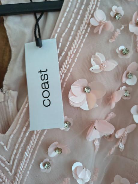 Spoločenské šaty, 38