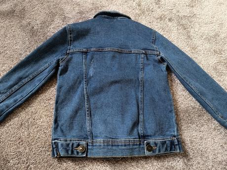 Riflova bunda ,top stav, reserved,140