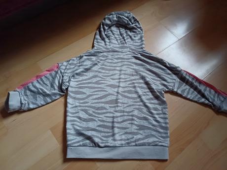 Tenka mikina, tu,116