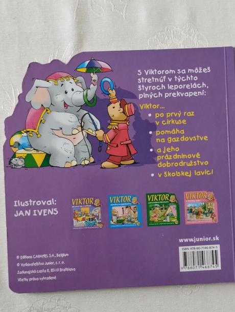 Viktor 2knihy s okienkami, 