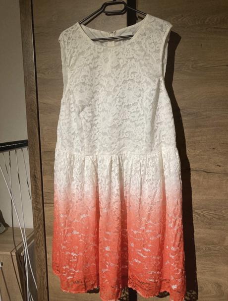 Spoločenské šaty, 52