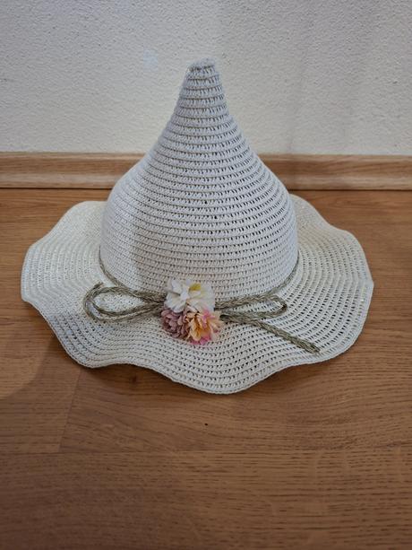 Dievčenský klobúk (veľkosť 53), 52