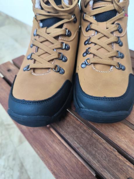 Vysoké šnurovacie topánky, sprandi,37