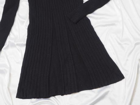 Kvalitné úpletové šaty s rolákom meily, s