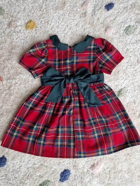 Vianočné kárované šaty, 104