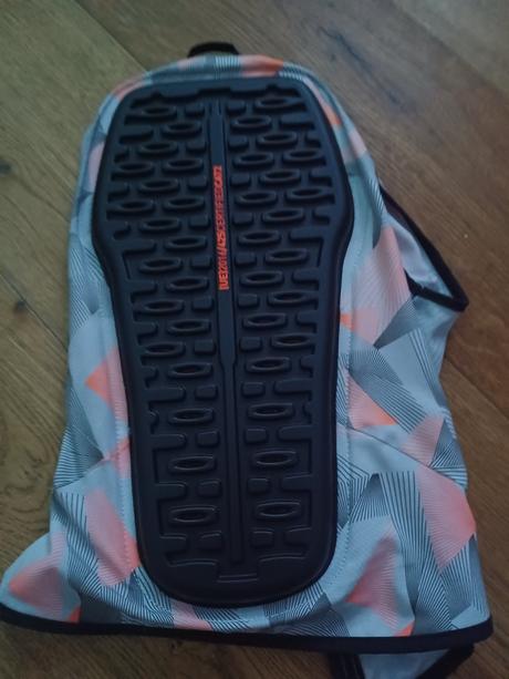 Chránič na chrbticu na lyžovanie decathlon, 