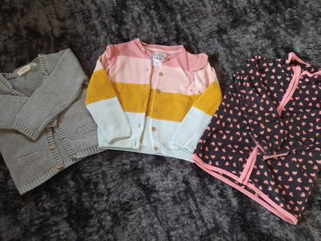 Svetríky, f&f,92