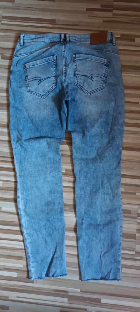 Rifle, street one,28