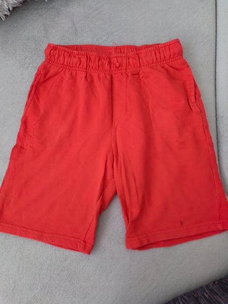 Šortky, f&f,146