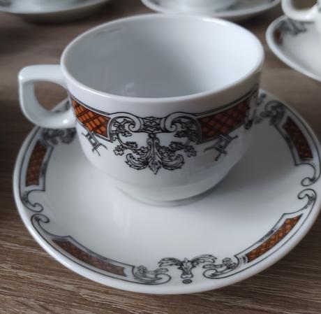 Šálky s tanierikmi, 