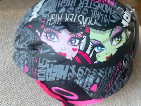 Prilba lyžiarska s okuliarmi, s