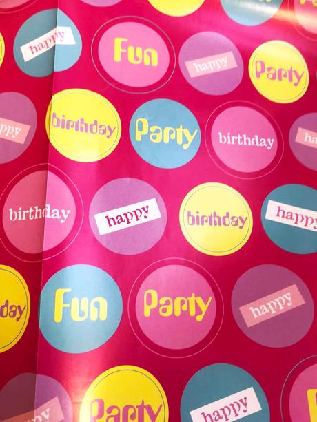 Zbytok darčekového papiera 2 ks,