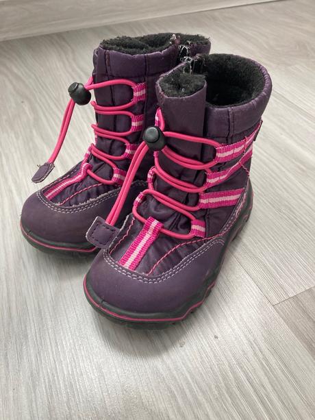 Snehule fila, fila,23