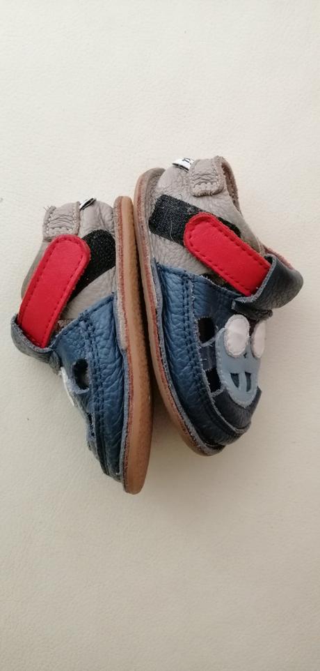 Sandalky tikki, tikki,19