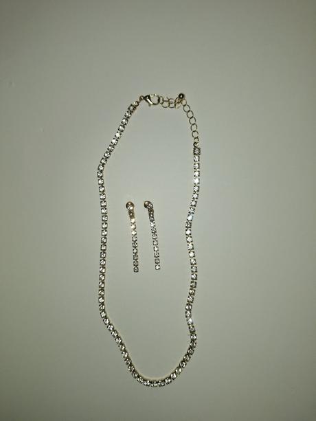 Set šperkov -náušnice, retiazka, prívesky, prstene, sinsay