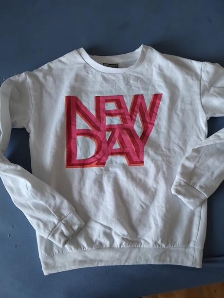 Snehovobiela mikina, s