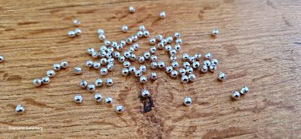 Korálka kovová - 4 mm -strieborná, 