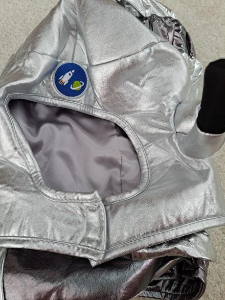 Kostým astronaut 5-6rokov zara nenosený,