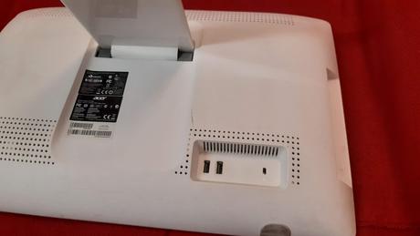 Predám počítač a monitor v jednom acer aspire mode, acer