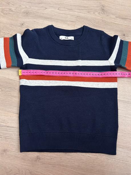 Krásny svetrík, c&a,110