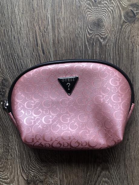Guess kozmetická tasticka, 