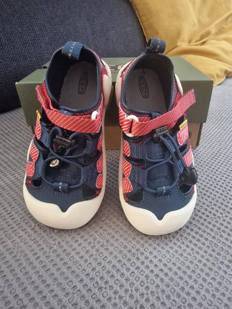 Keen sandalky 27/28, keen,27