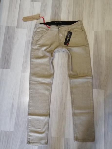 Zaujimave nohavice, 40