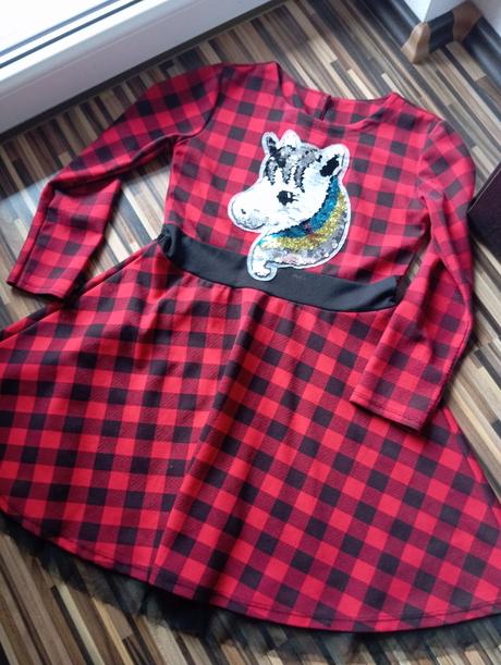 Šaty točivé,karované, 134