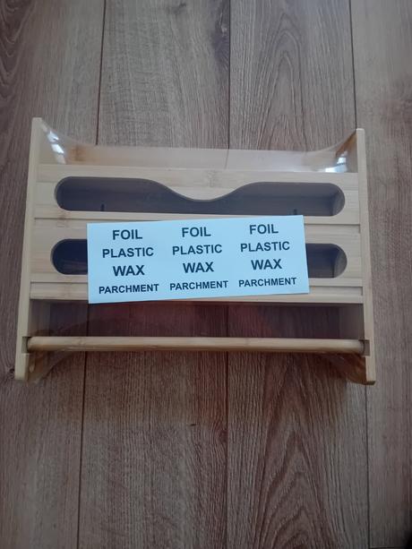 Závesný držiak do kuchyne, 