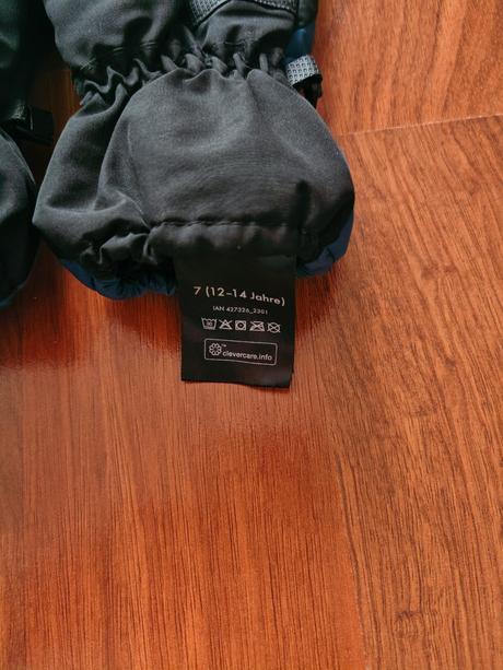 Lyžiarska bunda + lyžiarske nohavice + rukavice, crivit,146