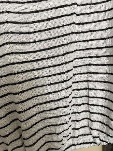 Reserved svetrik, reserved,s