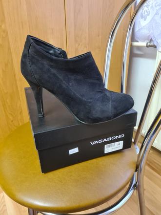 Kotnikove cizmicky, 38