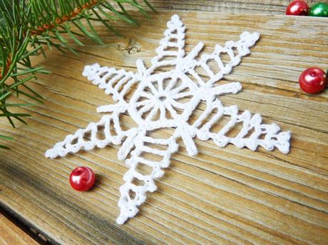 Háčkovaná ozdoba na stromček- hviezdička,