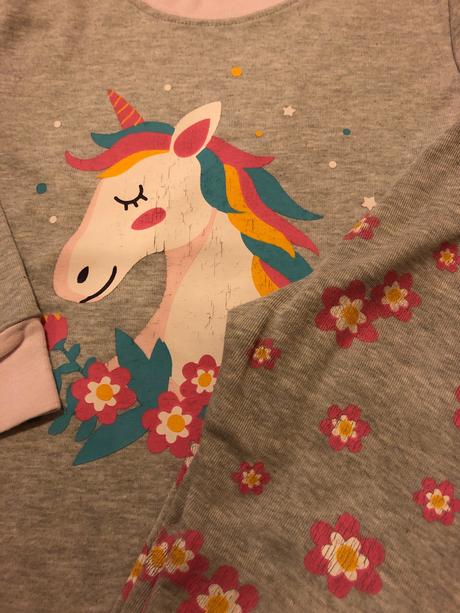 Pyžamo vel 104, 104