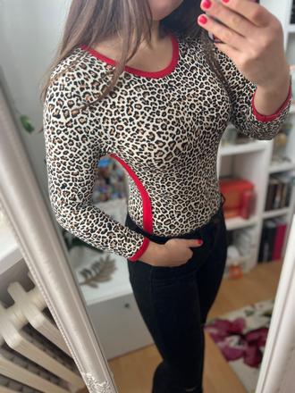 Body s leopardím vzorom, new yorker,l