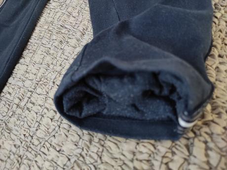 Predám chlapč. 2 teplákové nohavice veľk. 122, alive,122