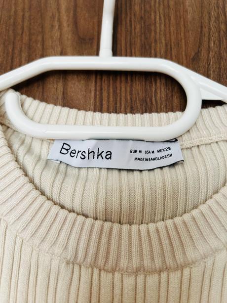 Krásne vrúbkované midi šaty značky bershka, bershka,m