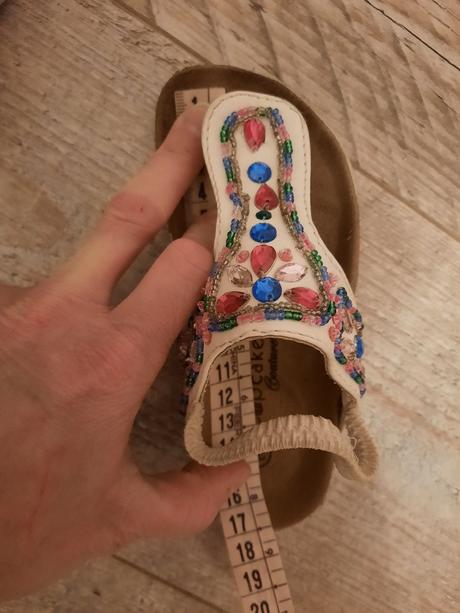 Sandálky, cupcake,27