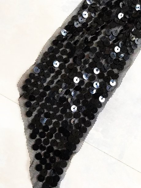 Spoločenská čelenka s flitrami, 